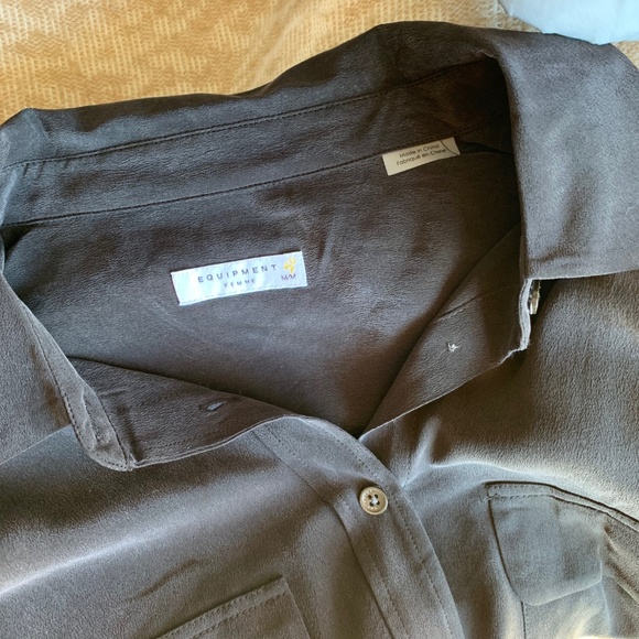 EQUIPMENT FEMME BLACK SILK BUTTON UP SHIRT, MD - Picture 8 of 8